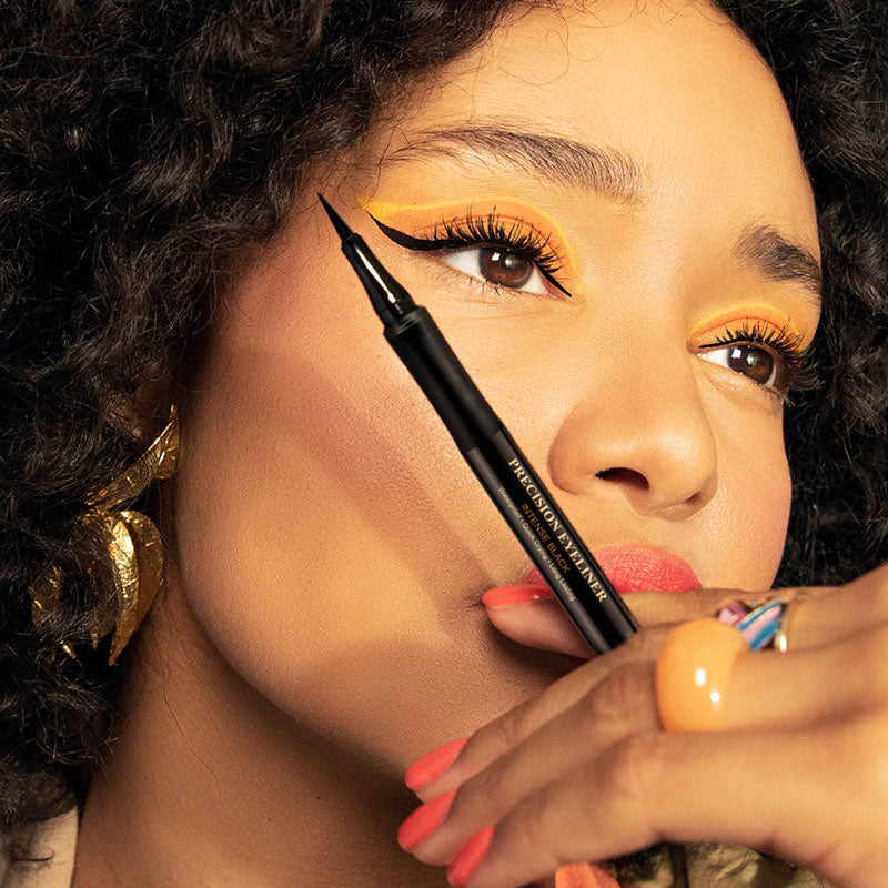 Очна линия писалка BEL London Precision Eyeliner