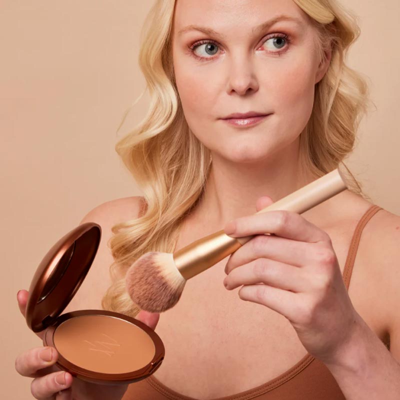Бронзираща пудра за лице IDA WARG Silk Bronzer