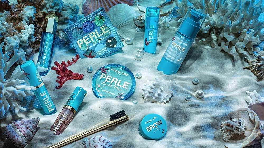 Озаряващ хайлайтър със златни частици Perle De La Mer Vivienne Sabo