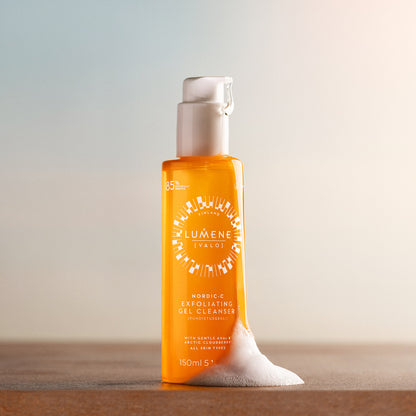Почистващ ексфолиращ гел LUMENE NORDIC - C [VALO] Exfoliating Gel Cleanser