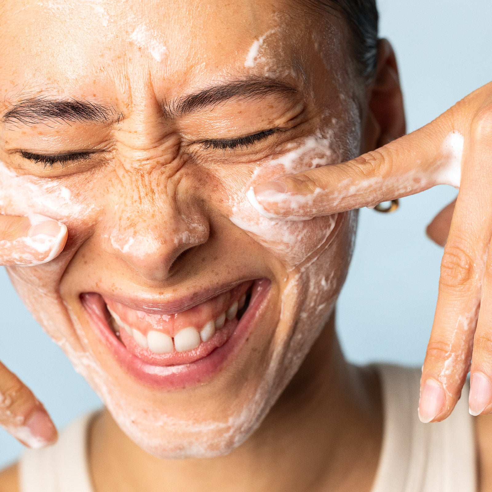 Почистващ ексфолиращ гел LUMENE NORDIC - C [VALO] Exfoliating Gel Cleanser