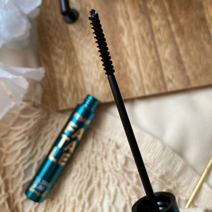 Спирала за естествена извивка с ултра тънка четка FEMME FATALE ULTRA SLIM BRUSH Vivienne Sabo