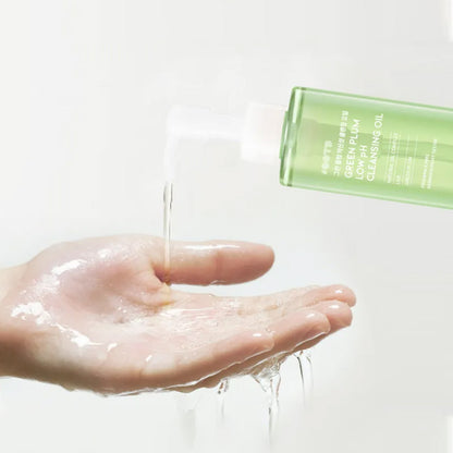 Хипоалергично почистващо олио с ниско PH OOTD Green Plum Low PH Cleansing Oil