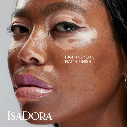 Дълготрайна очна линия Isadora Colorful Eyeliner